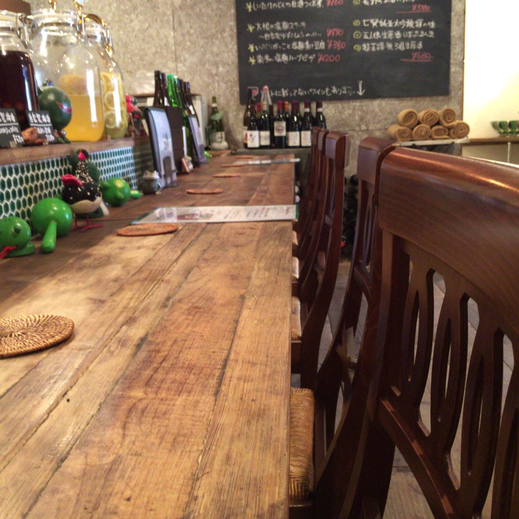 店舗紹介:発酵酒場 かえるのより道 盆地の暮らし、ときどき日本ワイン 店舗紹介:発酵酒場 かえるのより道 盆地の暮らし、ときどき日本ワイン