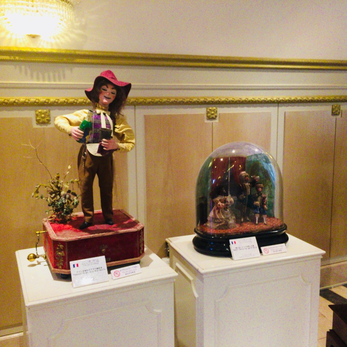 19世紀を中心に制作されたオルゴールの数々の展示。