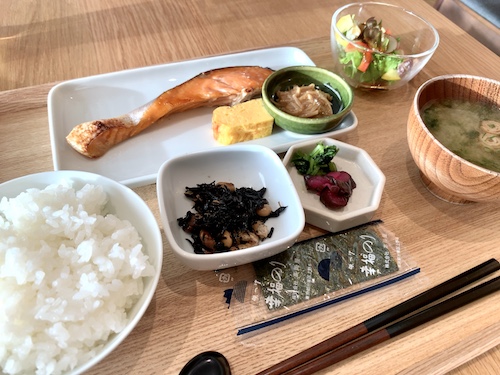 MUJI HOTEL GINZAの朝食会場「WA」の朝食