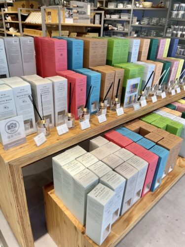 開店直後のStandard Products新宿店のアロマグッズ12種