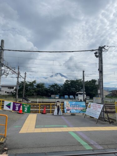 富士河口湖からのぞむ富士山